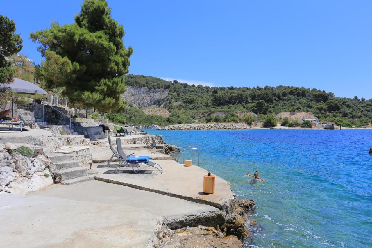 Apartments By The Sea Okrug Donji, Ciovo - 16657 Donji Okrug  Bagian luar foto