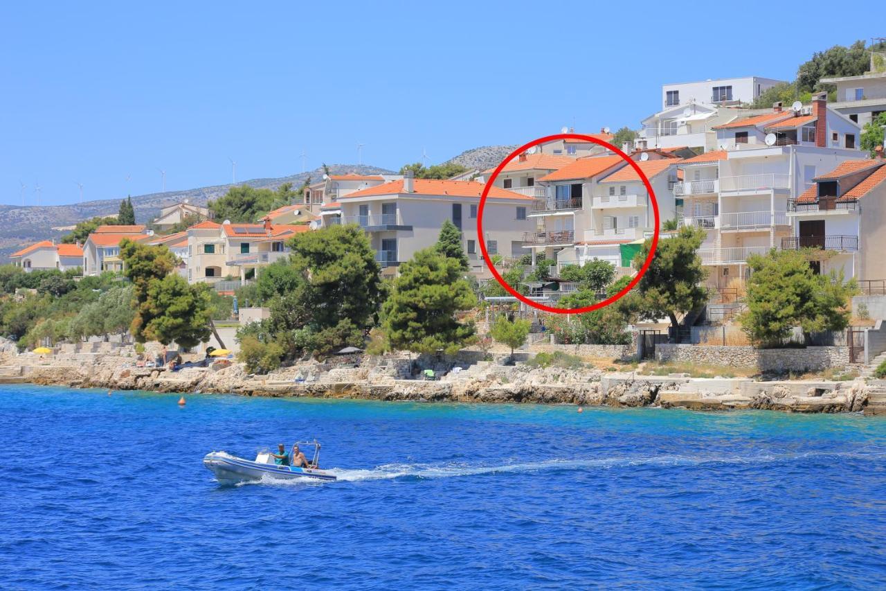 Apartments By The Sea Okrug Donji, Ciovo - 16657 Donji Okrug  Bagian luar foto