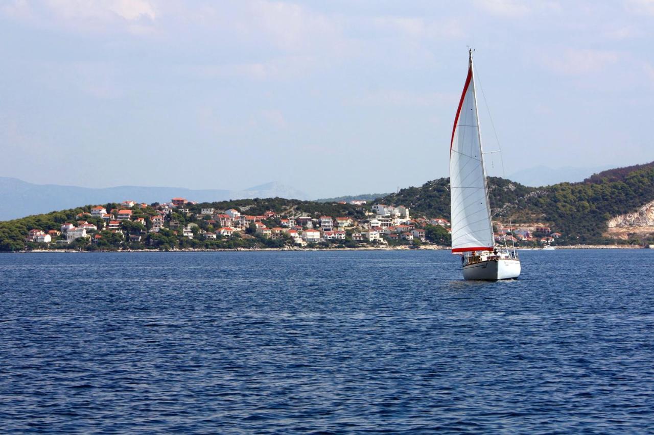 Apartments By The Sea Okrug Donji, Ciovo - 16657 Donji Okrug  Bagian luar foto
