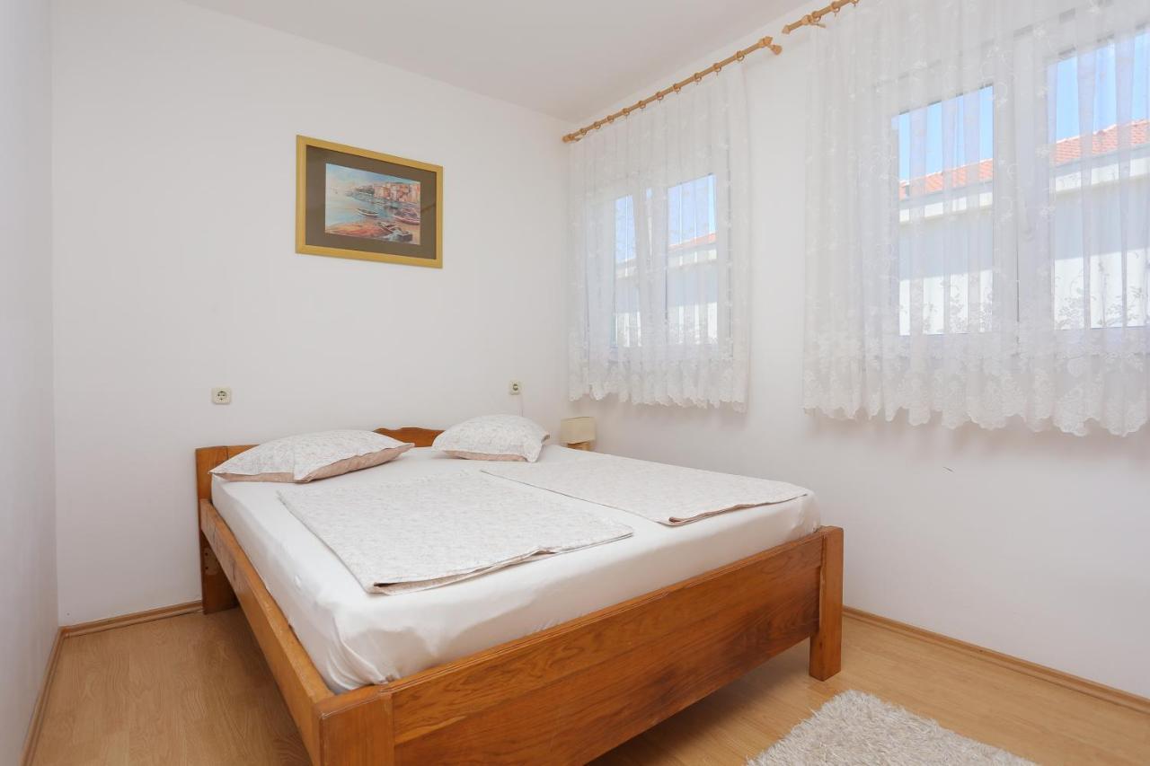 Apartments By The Sea Okrug Donji, Ciovo - 16657 Donji Okrug  Bagian luar foto