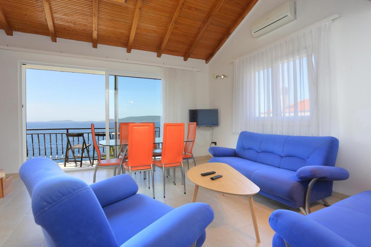 Apartments By The Sea Okrug Donji, Ciovo - 16657 Donji Okrug  Bagian luar foto