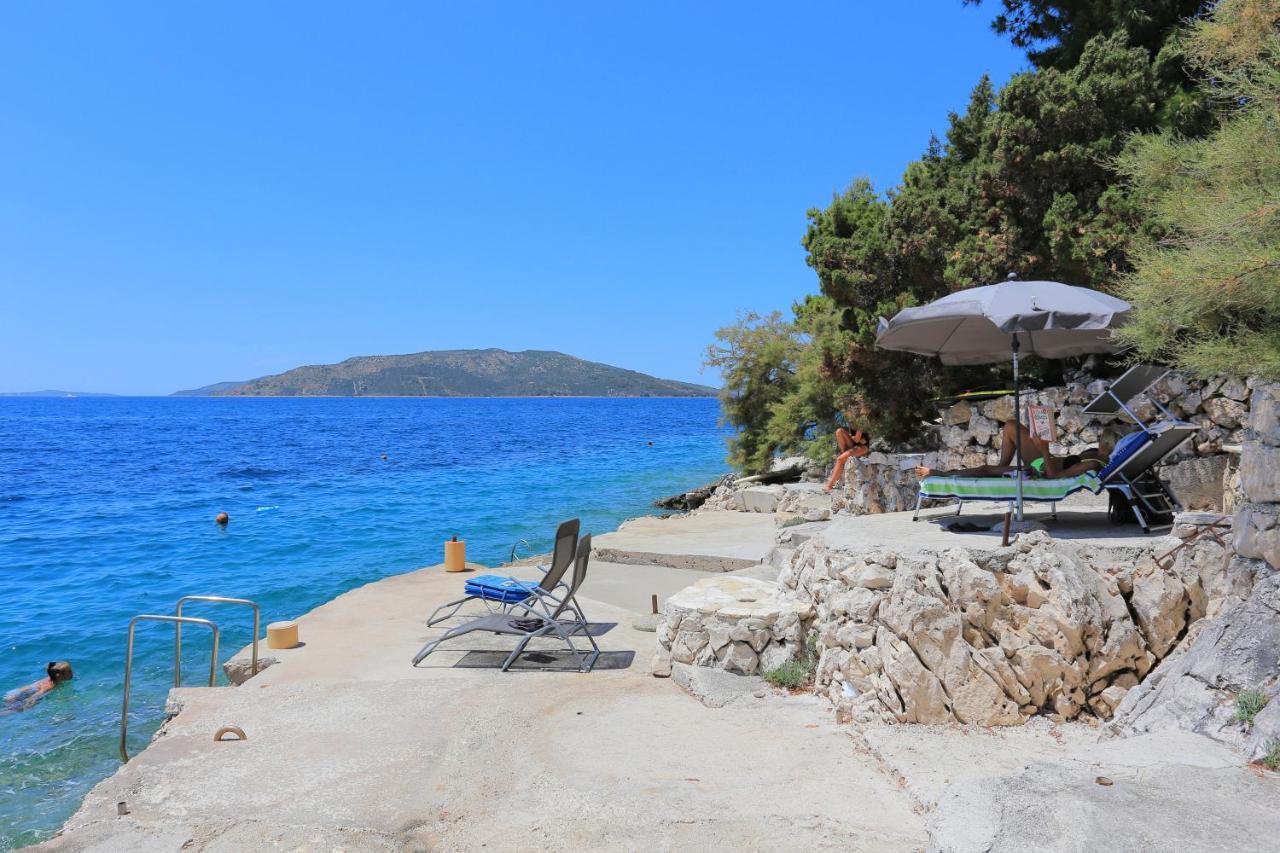 Apartments By The Sea Okrug Donji, Ciovo - 16657 Donji Okrug  Bagian luar foto